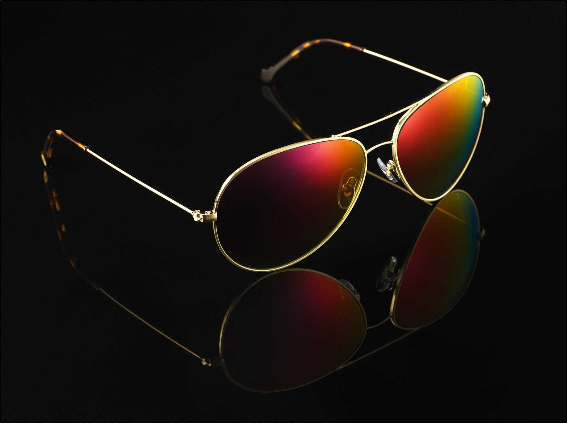 Kardashian-Sunglasses-2 - PinkGrasshopper.